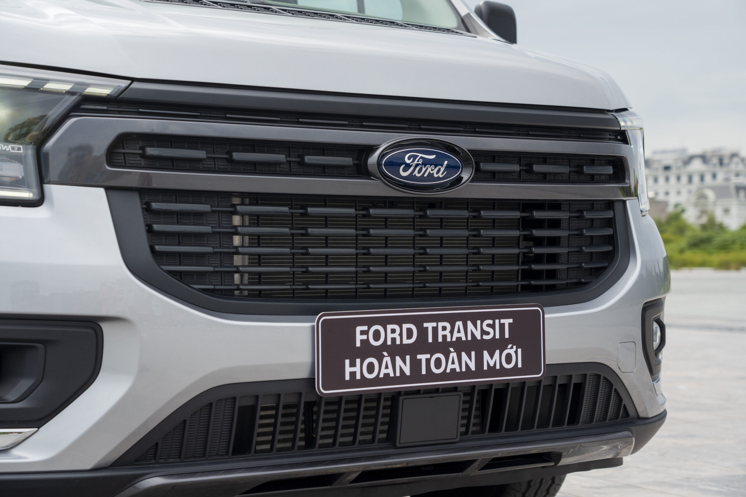 FORD TRANSIT 2024 TREND 16 CHỖ7