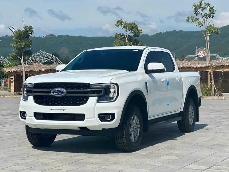 Ford Ranger XLS AT 4×2 20252